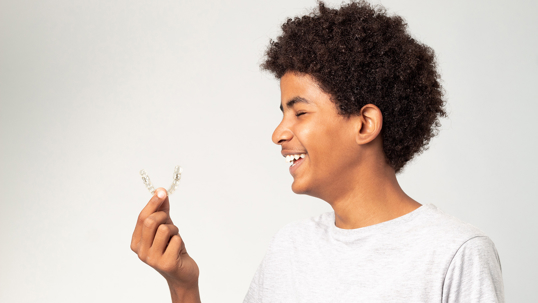 Braces vs Invisalign